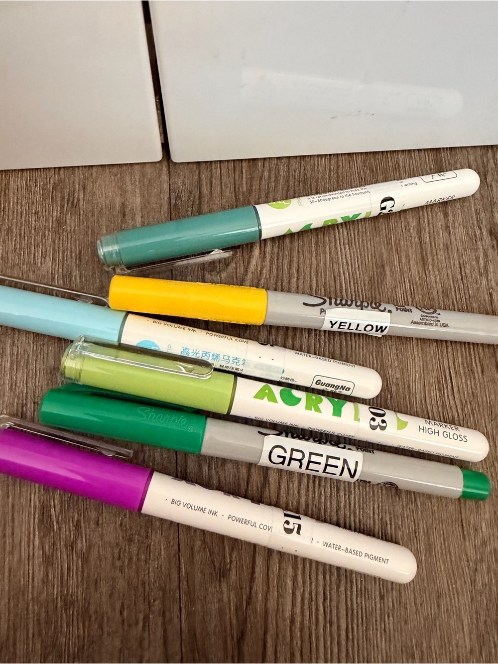 Huge art marker and pen lot with 200+ pieces plus a large 304 Slot Floral case - Picture 5 of 12